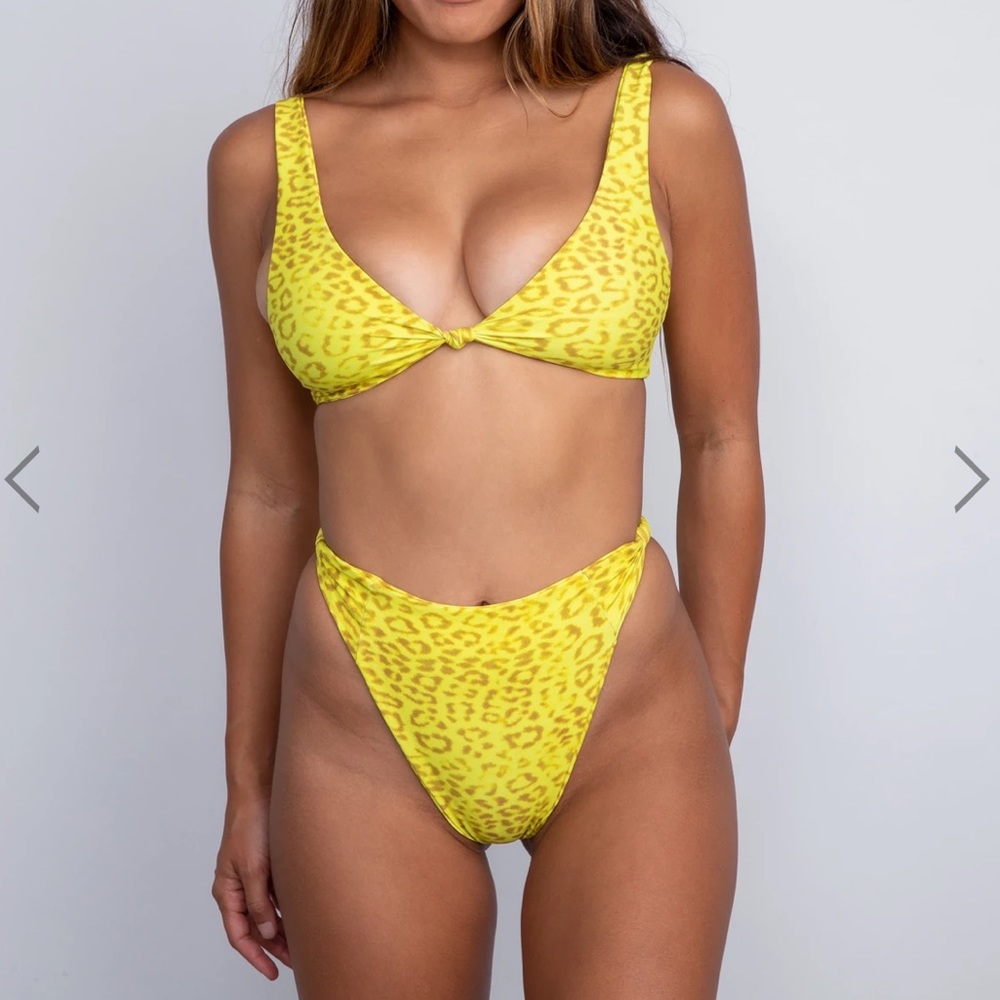 NWT Skatie Bikini - Penny Top (M)/Salty Bottom (L) TULUM